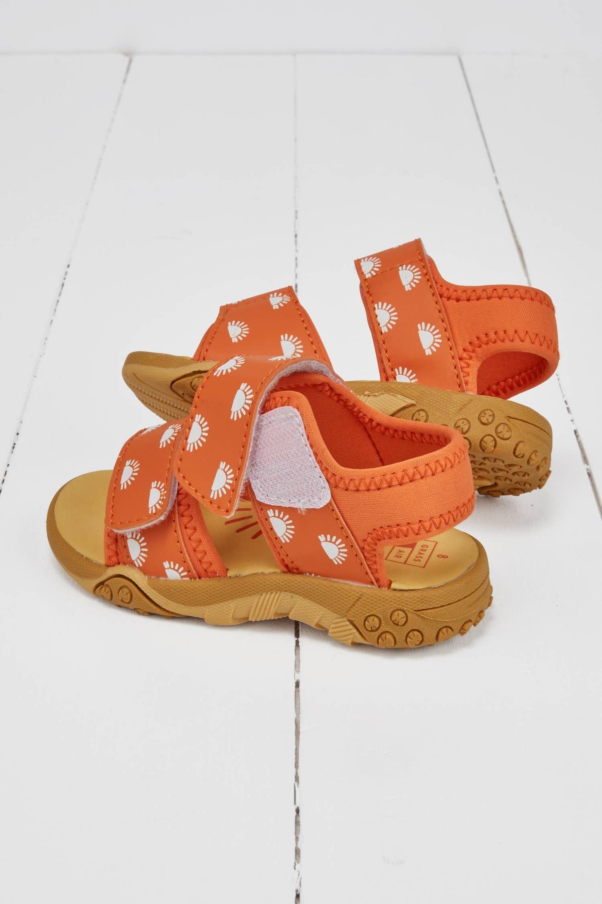 Grass & Air orange sandaler udendørs