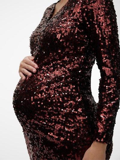 Mamalicious Pailletten-Umstandskleid – Party-Kurzkleid – Rot – Umstandsmode – MamaMilla