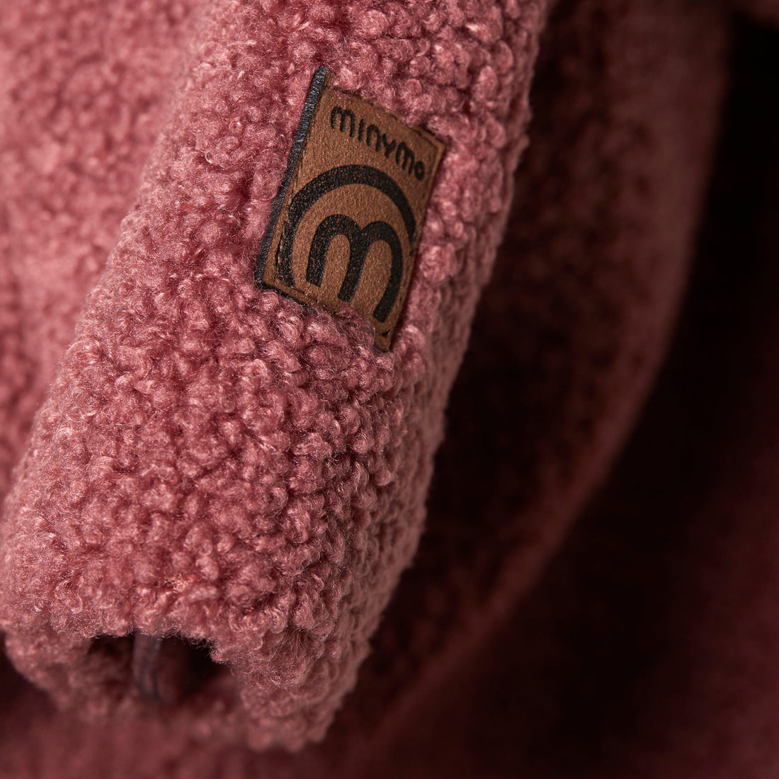 Minymo Fahranzug aus Fleece – Roan Rouge – Fahranzug – MamaMilla