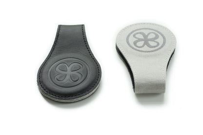 Cloby Magnetischer Wickelclip – Schwarzes Leder – Wickelclips – MamaMilla