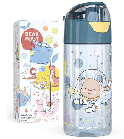 BEARFOOT Leichte Trinkflasche mit Griff und einfacher Öffnung – 450 ml – Astronautenbär – Kunststoff-Trinkflasche – MamaMilla