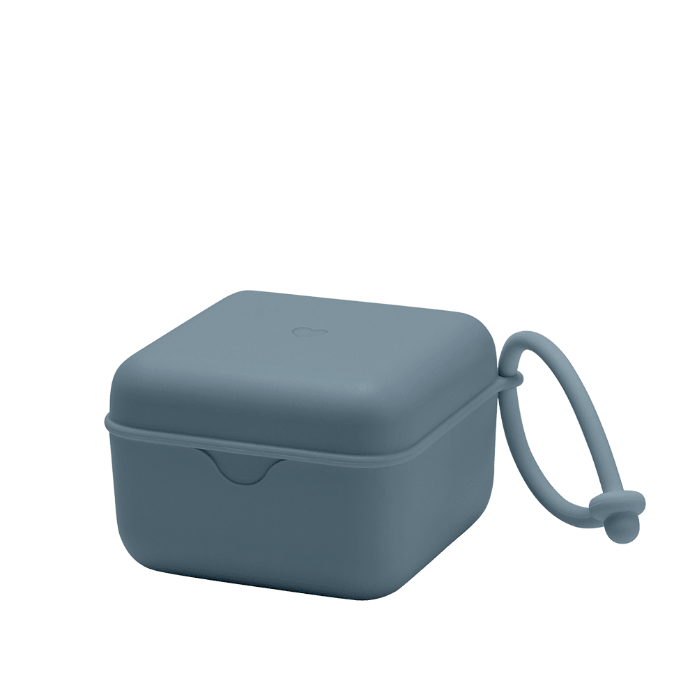 BIBS Schnullerbox „Petrol“ (Schnulleraufbewahrung) – MamaMilla