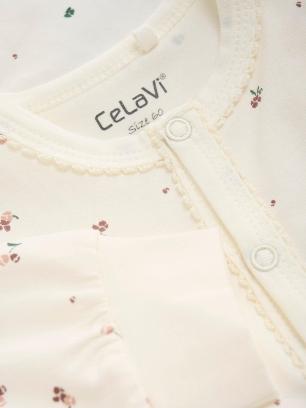 Celavi Onesie-Spitzenbesatz – Blumen – Rosenbraun – Onesie – MamaMilla