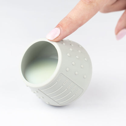 Tidy Tot Silikonbecher – My First Cup – Grau – Becher – MamaMilla
