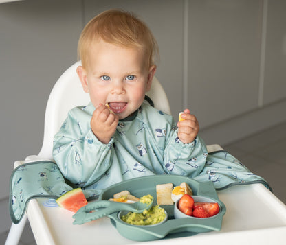 Tidy Tot Lätzchen mit langen Ärmeln für Tablett – Grüne Eule – Lätzchen mit Ärmeln – MamaMilla