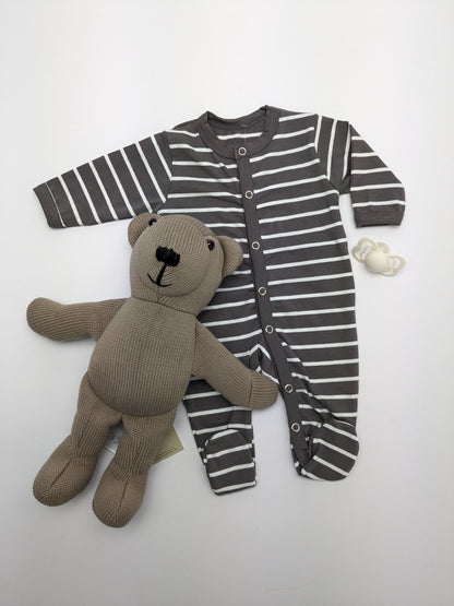 Joha Baumwoll-Nachthemd mit Füßen – Streifen – Beige/Creme – Nachtwäsche – MamaMilla