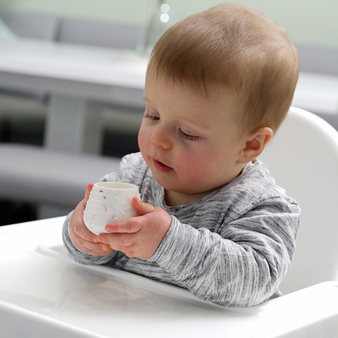 Tidy Tot Silikonbecher – My First Cup – Streusel – Becher – MamaMilla