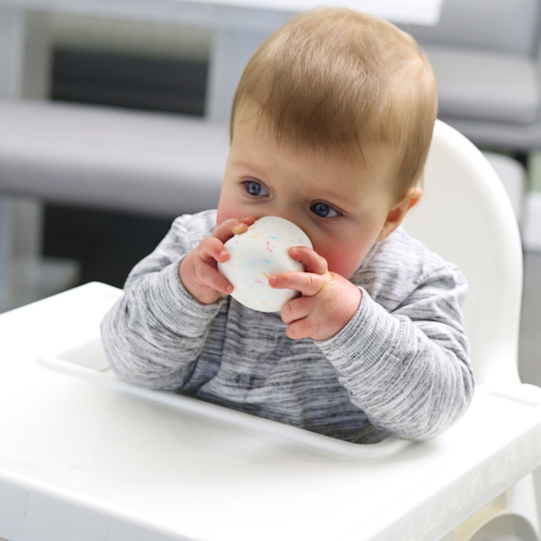Tidy Tot Silikonbecher – My First Cup – Streusel – Becher – MamaMilla