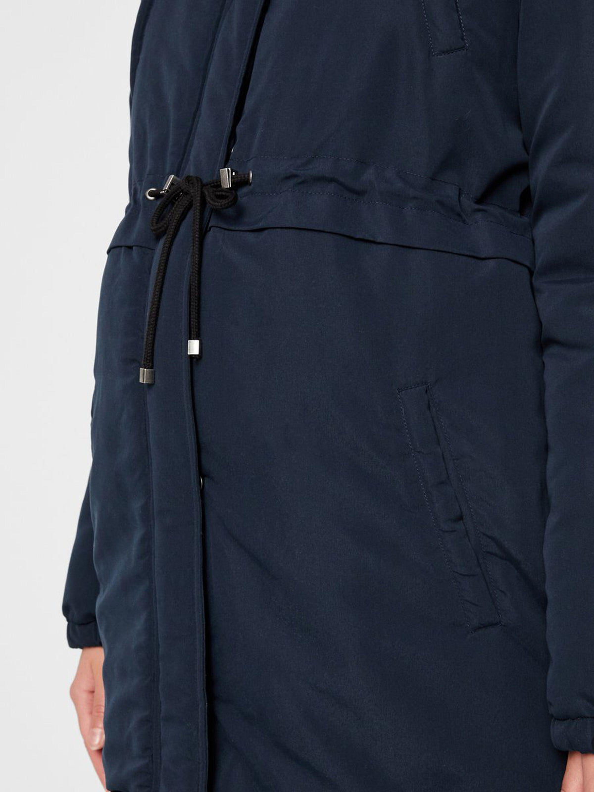 Mamalicious Umstands-Parkajacke – Jessa – Marineblauer Blazer – Umstandsjacke – MamaMilla