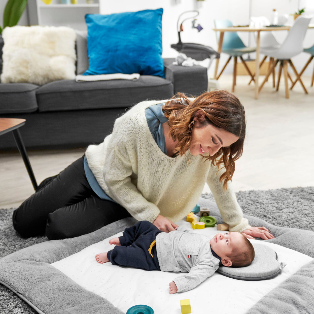 Babymoov Ergonomisches Babykissen (Lovenest) – Grau (0–4 m) – Baby-Kopfkissen – MamaMilla