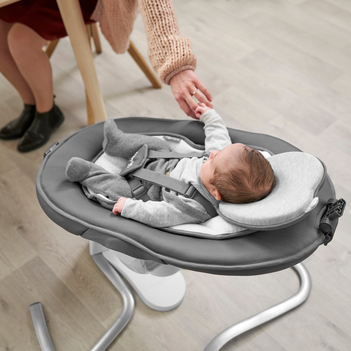 Babymoov Ergonomisches Babykissen (Lovenest) – Grau (0–4 m) – Baby-Kopfkissen – MamaMilla