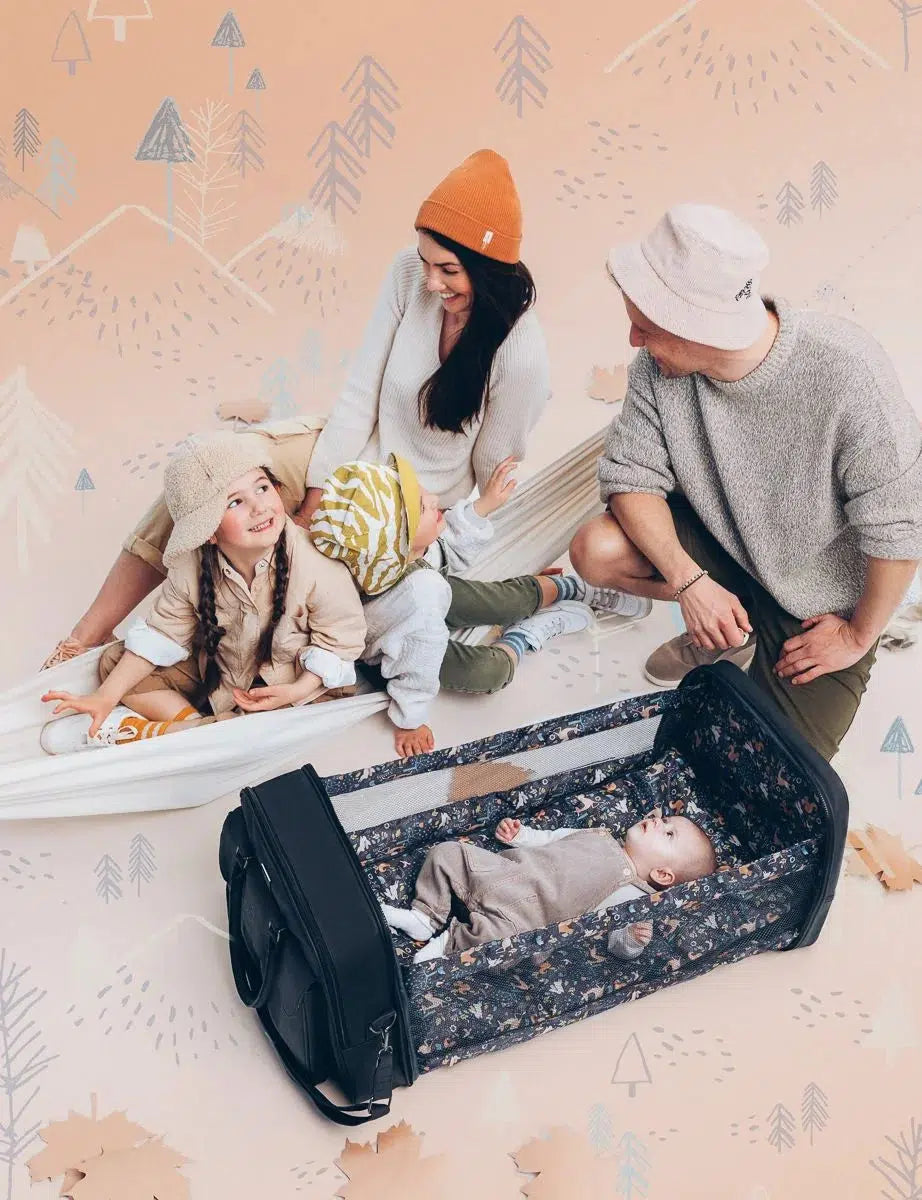 Bizzi Growin POD Wickeltasche und Reisebett – Schwarz – Wickeltasche – MamaMilla