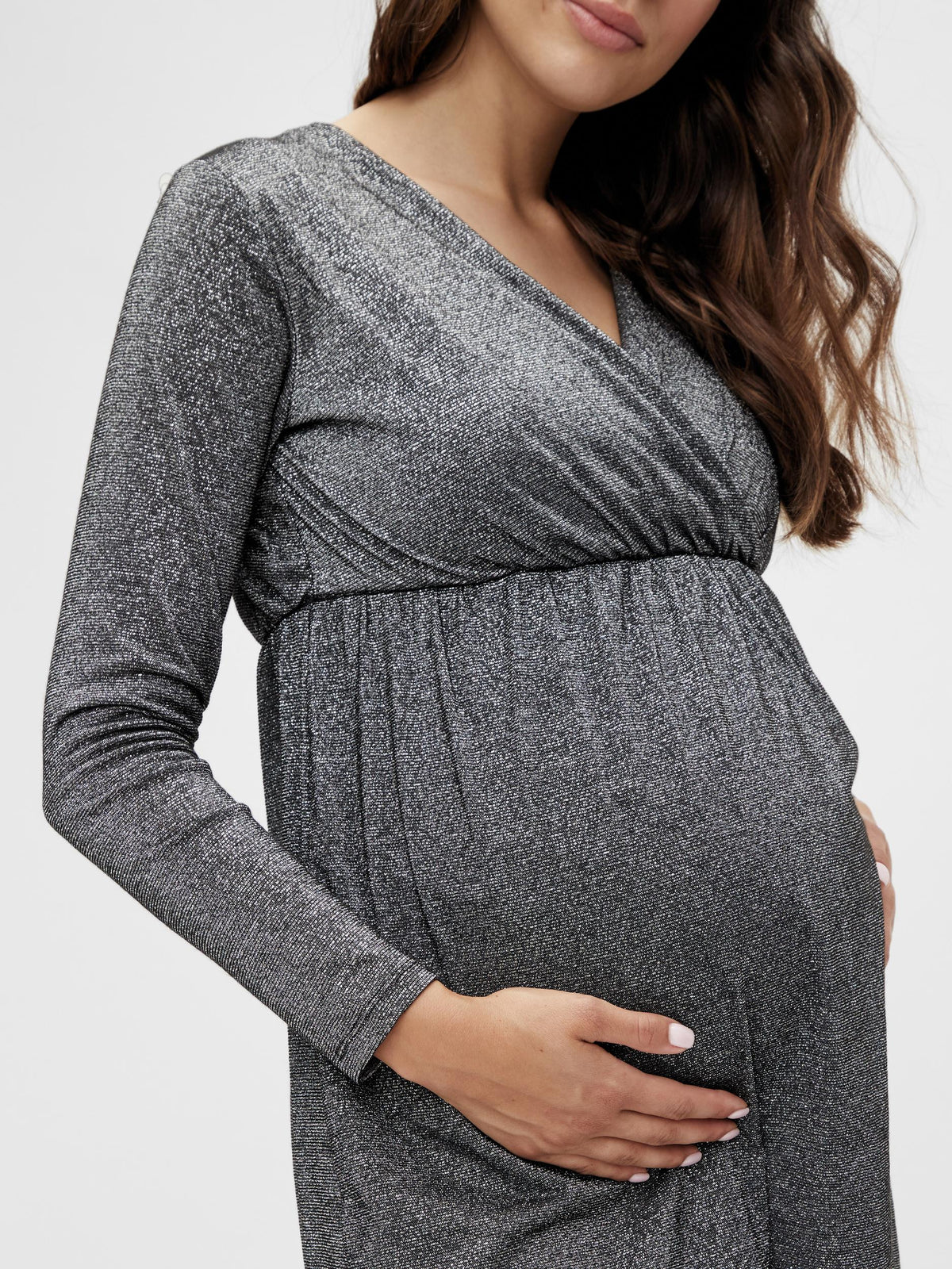 Mamalicious glitzerndes Schwangerschafts- und Stillkleid – Umstandsmode – MamaMilla