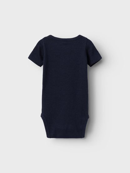 Name it Body aus Rippstrick mit kurzen Ärmeln – Kab – Dark Sapphire – Body – MamaMilla