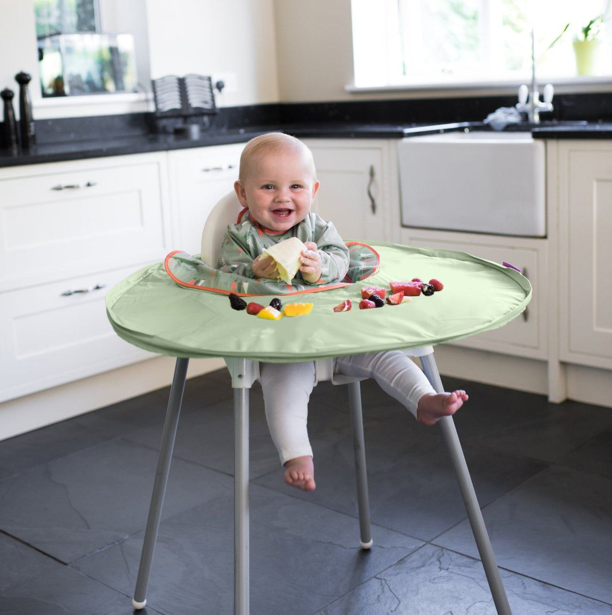 Tidy Tot Lätzchen und Tablett – SET – Dusty Mint – Lätzchen mit Ärmeln – MamaMilla