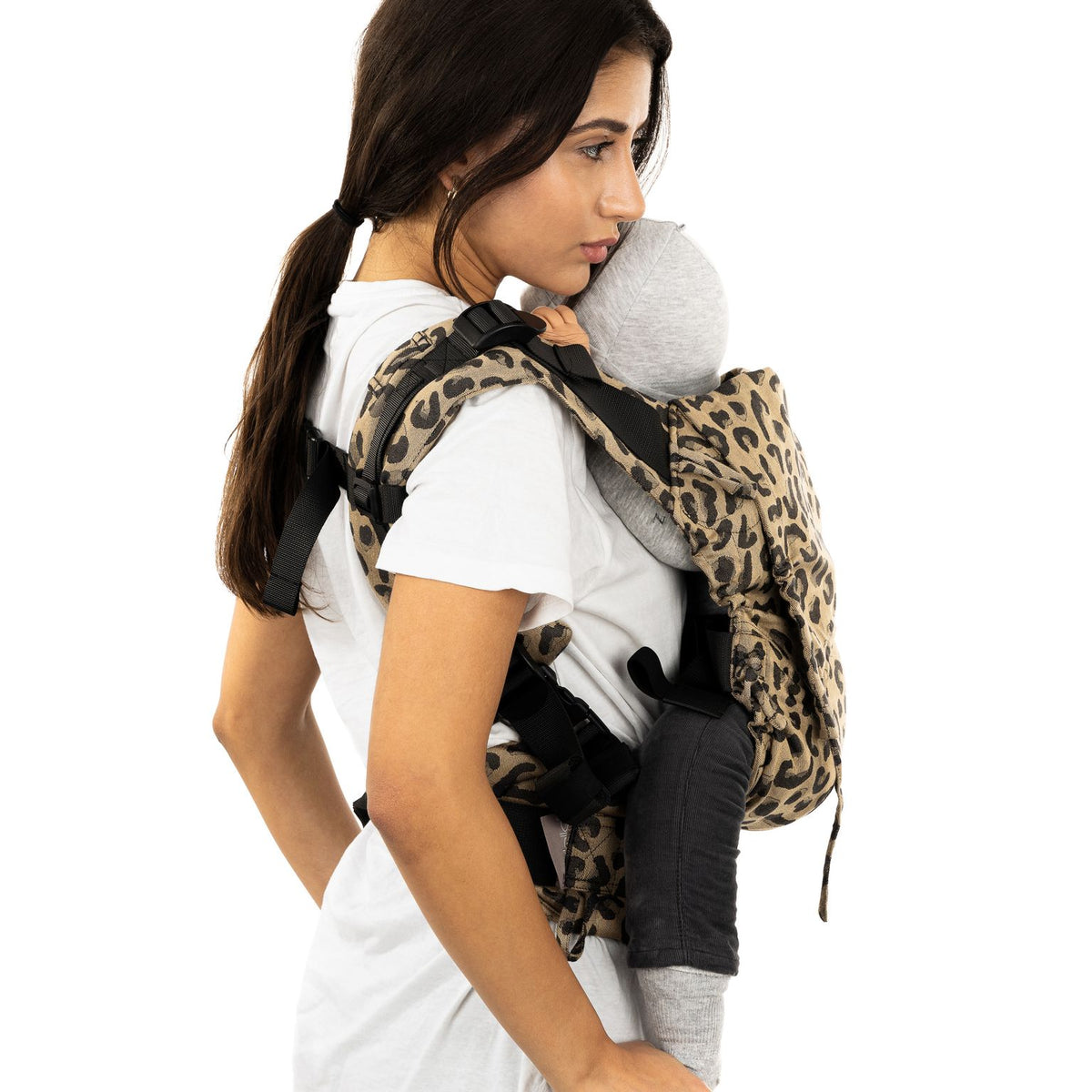 Fidella Fusion Babytrage mit voller Schnalle – Leopard Gold – Baby – Babytrage – MamaMilla