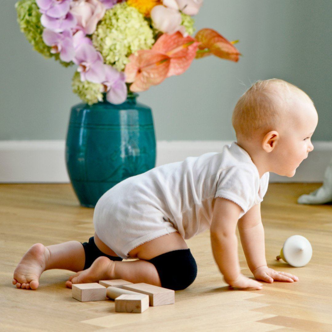 GoBabyGo Knieschoner mit rutschfestem Gummi – Grau meliert – Knieschoner – MamaMilla