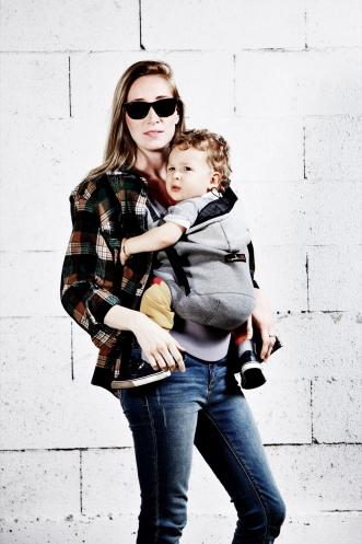 Love Radius Carrier – Hoodie Carrier – Dunkelgrau/Flanellgrau – Carrier – MamaMilla