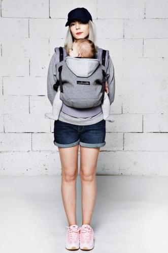 Love Radius Carrier – Hoodie Carrier – Dunkelgrau/Flanellgrau – Carrier – MamaMilla