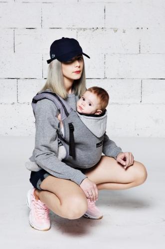 Love Radius Carrier – Hoodie Carrier – Dunkelgrau/Flanellgrau – Carrier – MamaMilla
