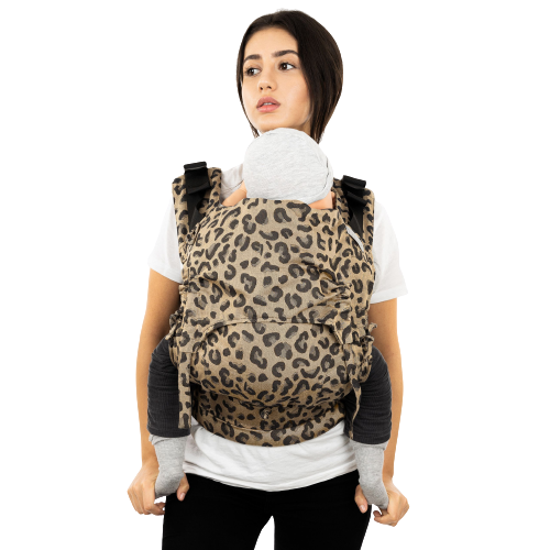 Fidella Fusion Babytrage mit voller Schnalle – Leopard Gold – Baby – Babytrage – MamaMilla