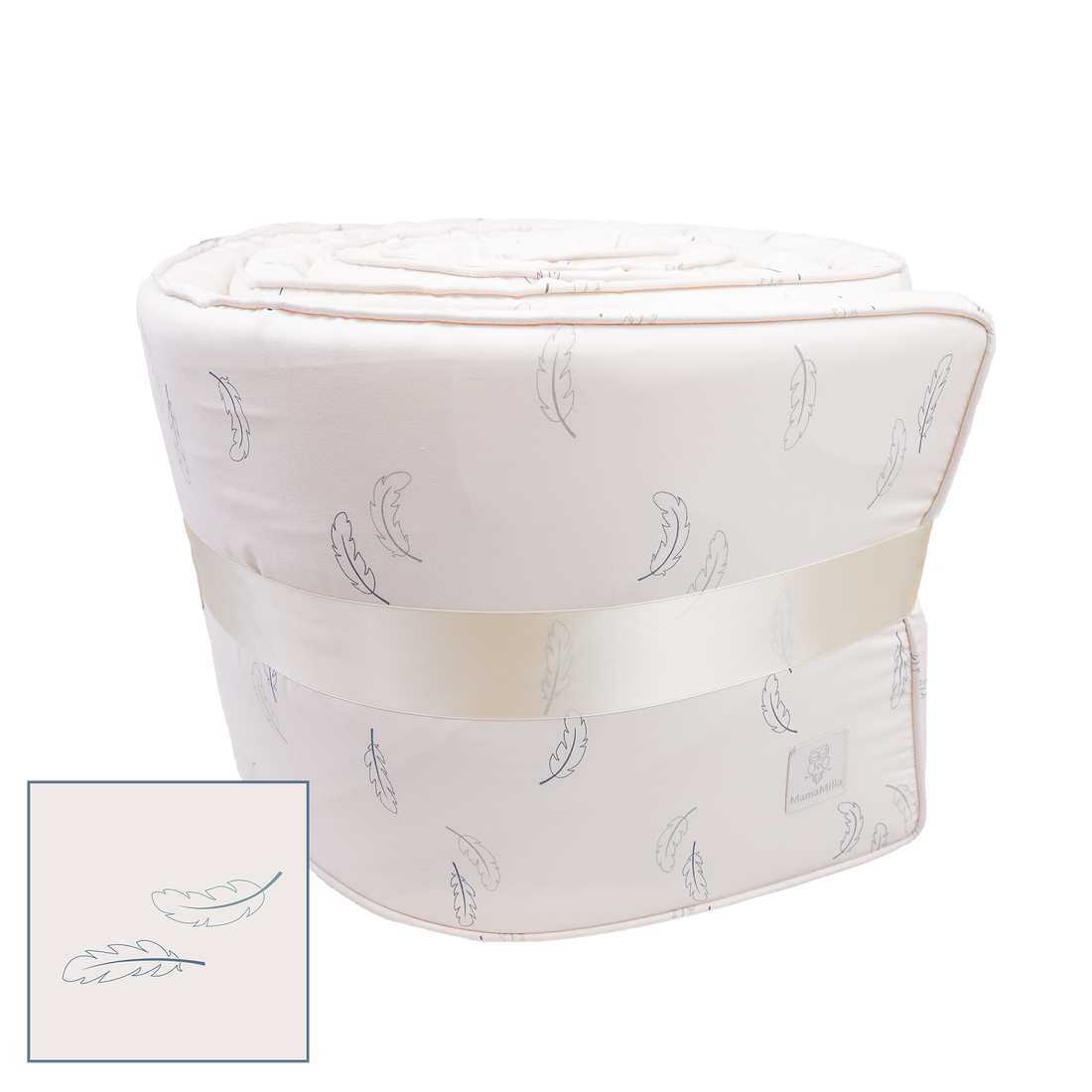 MamaMilla Tagesdecke aus Bio-Baumwolle – Blaue Federn – Tagesdecke – MamaMilla