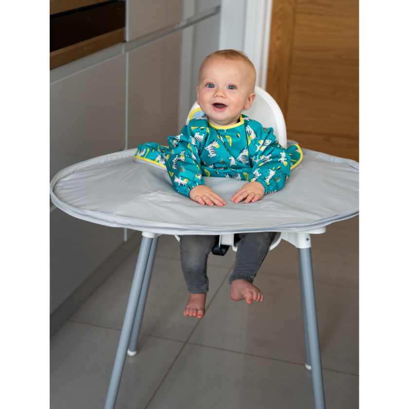 Tidy Tot Lätzchen mit langen Ärmeln für Tablett – Türkises Zebra – Lätzchen mit Ärmeln – MamaMilla