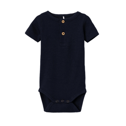Name it Body aus Rippstrick mit kurzen Ärmeln – Kab – Dark Sapphire – Body – MamaMilla